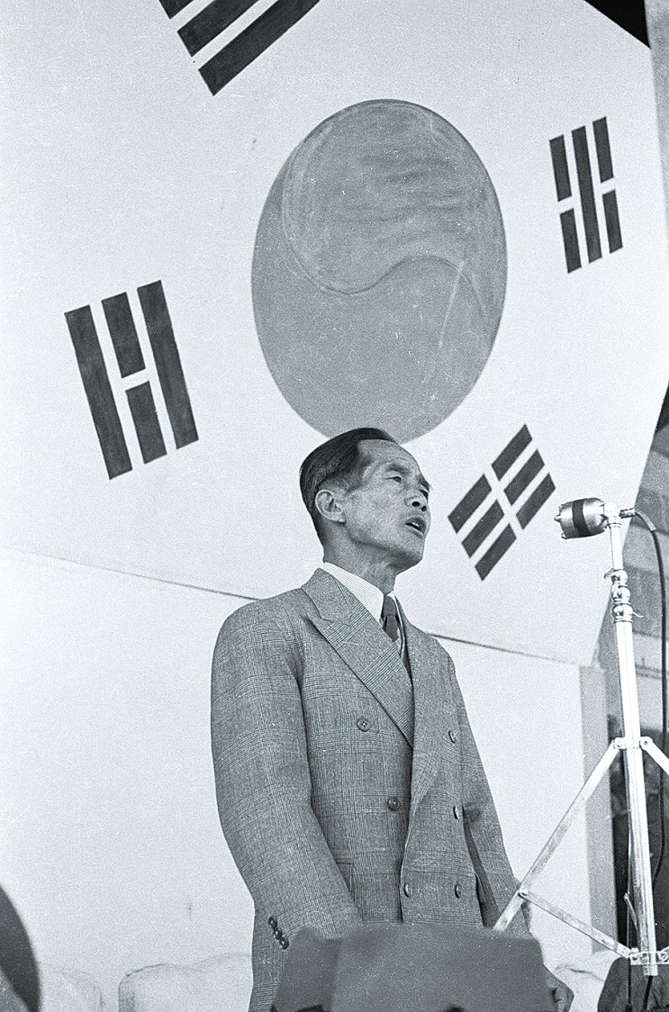 이기붕부터 <b>이기흥</b>까지 올림픽의 계절 <b>IOC 위원</b> 연대기