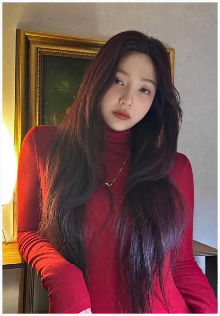 <b>레드벨벳 조이</b>, SM과 <b>재계약</b> 확정…“10년 믿음 바탕으로... 