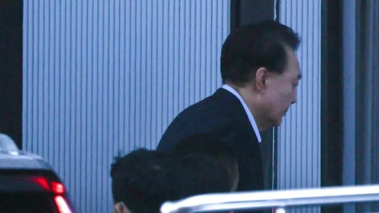 Arrest of Yoon Suk Yeol in South Korea