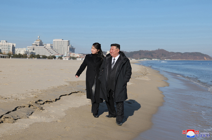 “김정은, 트럼프 초청땐 <b>원산갈마관광지구</b> 갈 가능성”