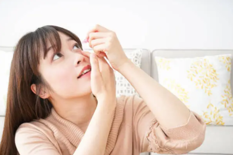  눈가려움 눈간지러움 원인 (# 눈알레르기, 눈비비면 눈따가움, 알레르기성결막염)