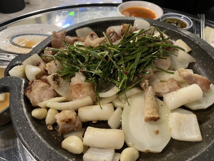  충무로역맛집 추천 ! 소모듬곱창이 맛있는 노포 감성 제대로인 충무로곱창, 명보곱창