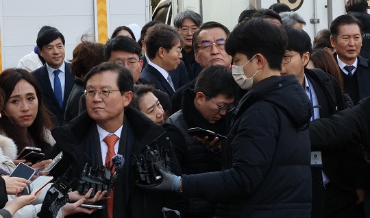 불법이 더해진 체포' <b>공수처장</b>과 <b>국수본부장 내란</b> 혐의로 <b>고발</b>