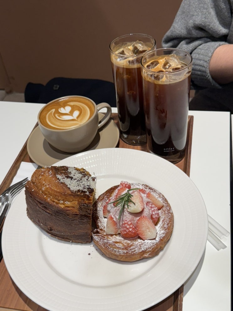  마포 홍대 :: 베이커리 맛있는 오퍼 카페 OFFEr~ (주말 홍대 웨이팅 주의)