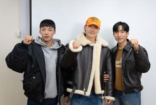 넷플릭스 시리즈 '<b>사냥개들</b>' <b>시즌2</b> 제작…<b>정지훈</b> 첫 <b>악역</b>