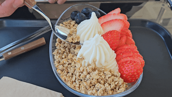  경산대형카페 신상 디저트 맛집 - 요거트퍼플 경산점