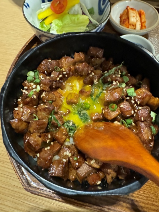  교대역맛집 배부른 행복 찾기 양산도 교대점