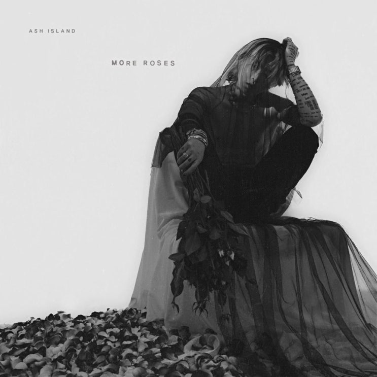  ASH ISLAND (애쉬 아일랜드) - Black Rose