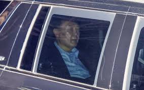헌정사상 첫 <b>현직 대통령 구속영장</b> 청구…법원의 판단 기준은?