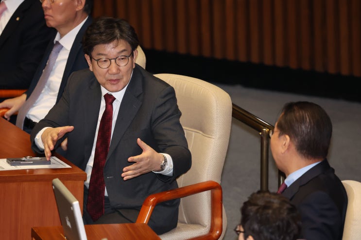 (뉴스인)국민의힘, 비상<b>계엄 특검법</b> 당론 <b>발의</b>...소속 의원... 