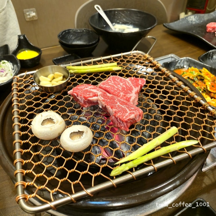  중랑구 룸식당 신선한우촌 직접 구워주는 최상급 1++ 한우 맛집