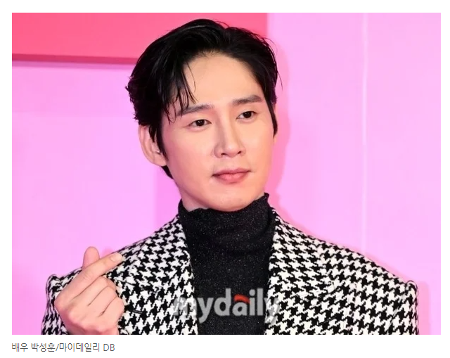 '차기작 하차' <b>박성훈</b>, <b>AV 논란</b> 3주만 <b>SNS</b> 재개…응원 댓글... 