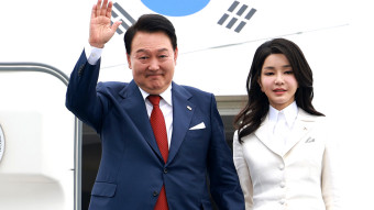 [단독] "어떻게 대응해야 하느냐" <b>변호인단</b>과 면담한 <b>김건희</b>... 