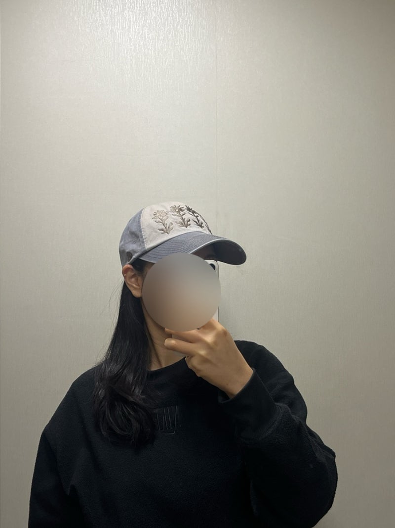 무신사 세일 더콜디스트모먼트 모자 / 데이식스 원필 손민수