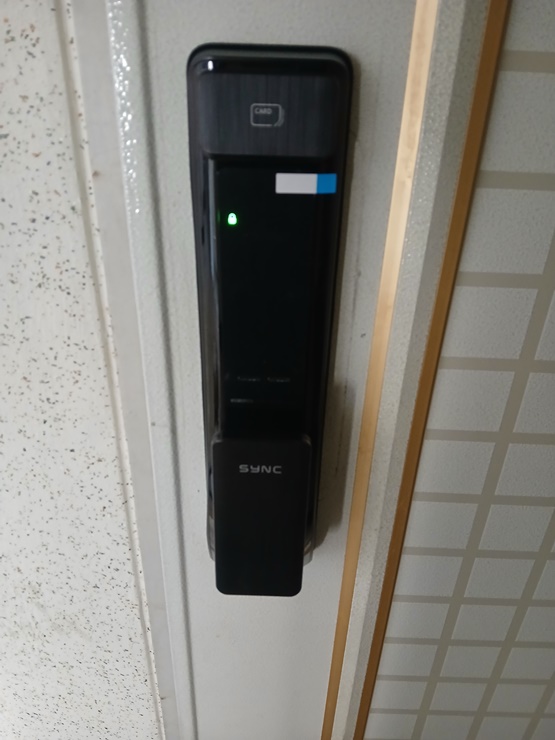  은평구 수색동도어락 설치를 DMC진흥엣세벨아파트에 솔리티 SP-2100 디지털도어락으로 잘 교체했습니다 -증산동 역촌동