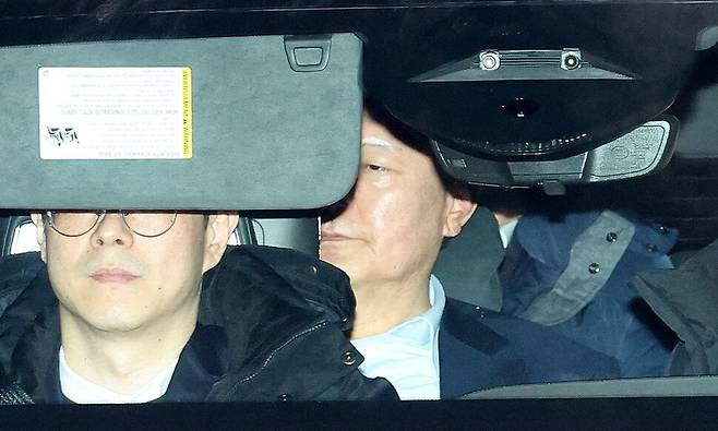 헌정사상 처음 <b>현직 대통령</b>에 <b>구속영장</b> 청구