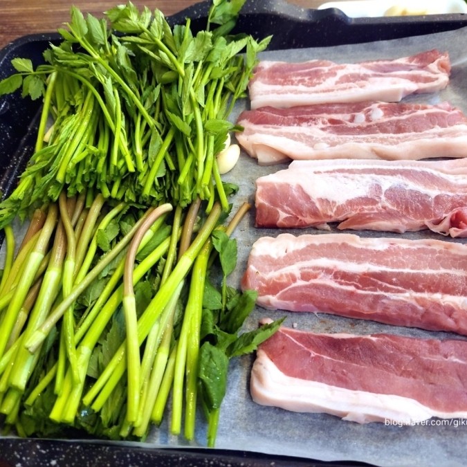 수밭골 청정 미나리 사진 1