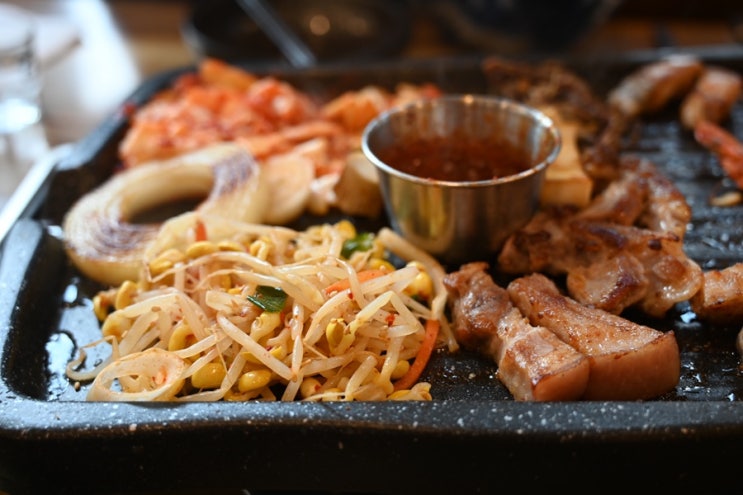 제주 동쪽 <b>임영웅</b> 추천 맛집 흑돼지와 푸짐한 김치전골 세화... 