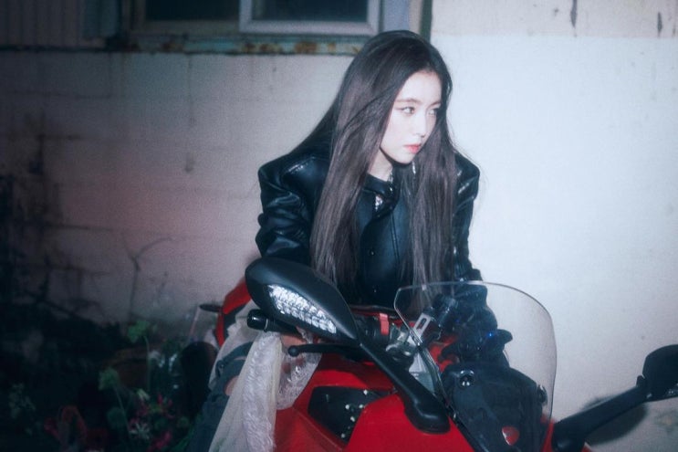 [레드벨벳 아이린 뮤비 촬영렌트 ver.1]두카티 슈퍼스포츠S /뮤비촬영렌트 /레저용렌트 /오토바이렌트 /바이크렌트 /촬영용바이크 /촬영용오토바이 /서울오토바이 /바이크스테이션