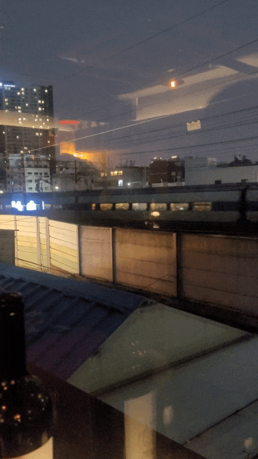 용산 숙대입구 창가 기차뷰와 함께 하는 감성 LP 재즈바 이용 꿀팁 | 디거이즈디깅