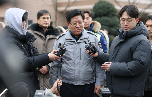 이호영 <b>경찰청장 대행</b> "<b>서부지법</b> 폭동 극우 유튜브 등도 수사"