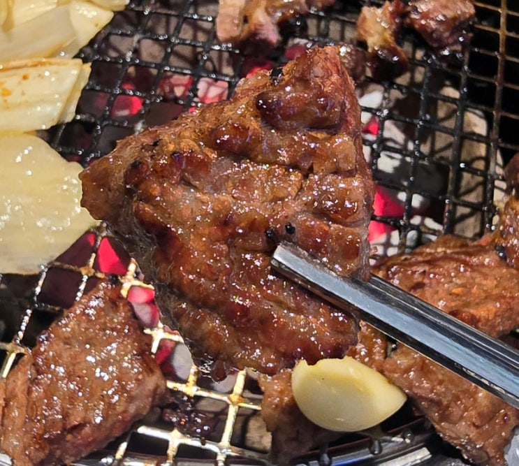 <b>직장인</b> 회식장소로 좋은 <b>서초동</b> 점심 맛집 청기와타운 교대점... 