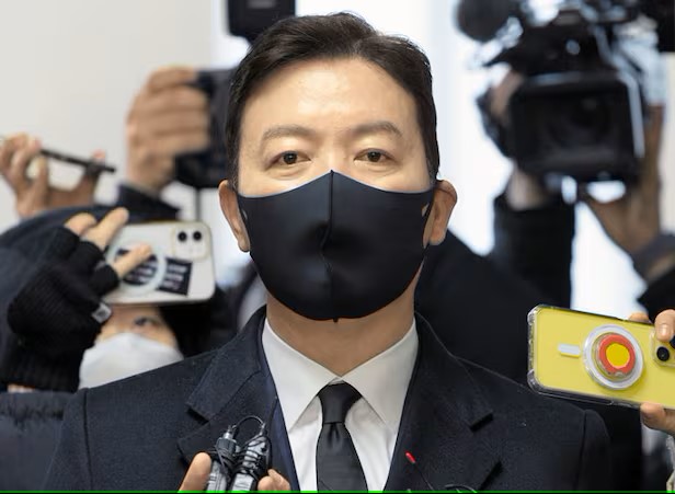 검찰, <b>김성훈</b> 경호<b>차장</b> 구속영장 반려...즉시 <b>석방</b>