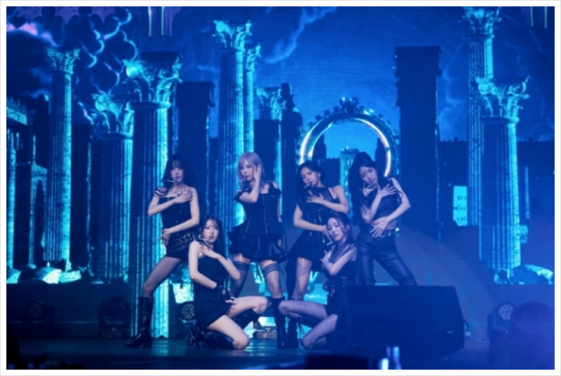 여자친구, 데뷔 10주년 콘서트 ‘Season of Memories’…눈물과 감동의 무대