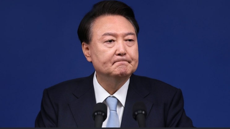 <b>윤석열</b> 대통령 <b>구속</b>영장 발부…헌정 사상 첫 <b>구속</b> 대통령... 