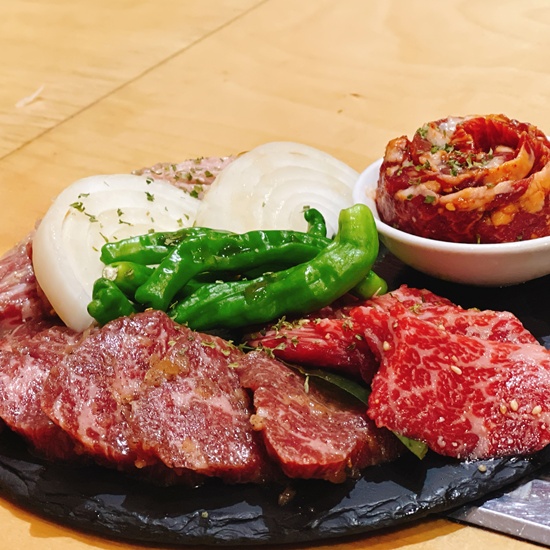  서울세관맛집 고기랑 술이 최고야 호루몬규상 논현본점
