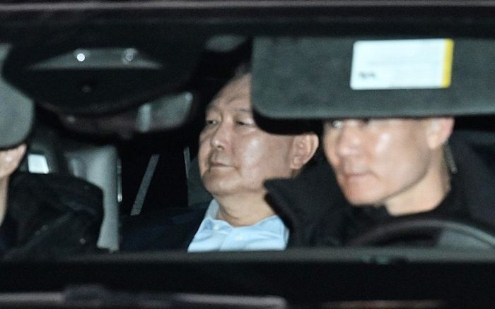 <b>윤석열 대통령</b> 측 "외부인 <b>접견</b> 금지? 현직 <b>대통령</b> 눈·귀 막는 것"