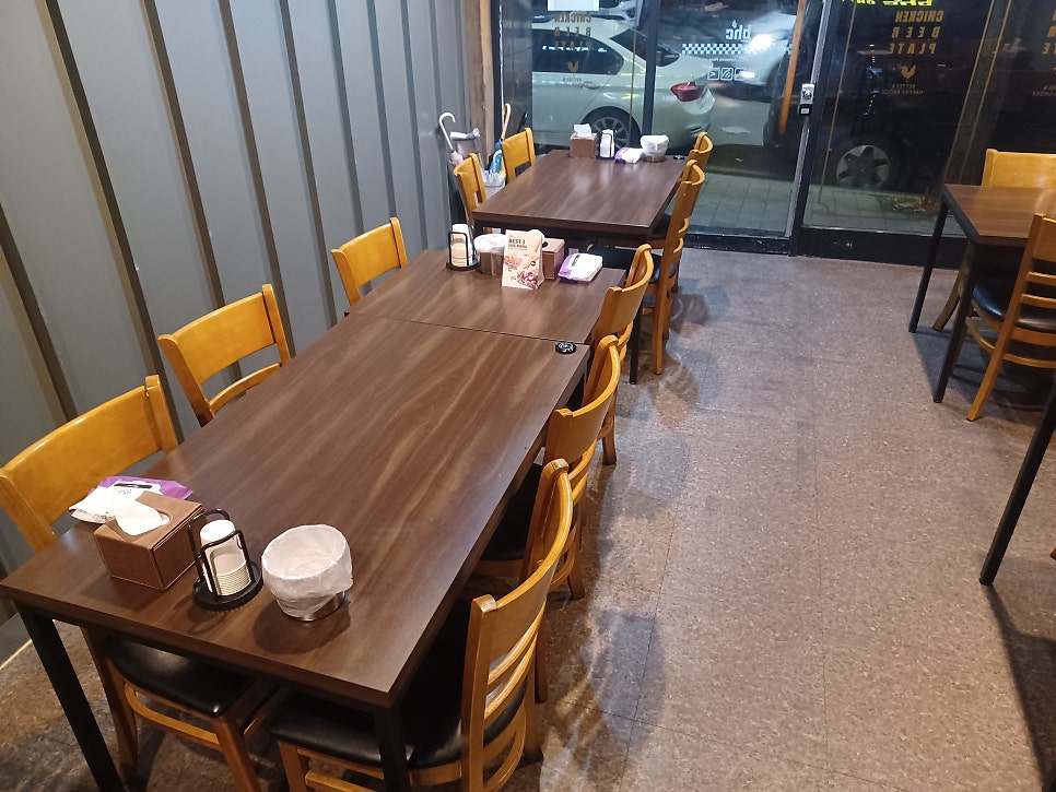 BHC치킨 진천광혜원점 사진 3