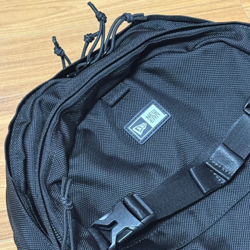 뉴에라 캐리어 백팩 블랙(CARRIER PACK 22 BLACK)