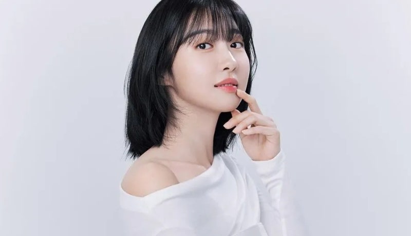 주현영의 매력 발산! 청순과 진지의 팔색조 프로필 공개 프로필 나이 키 가족 학력 MBTI 인스....
