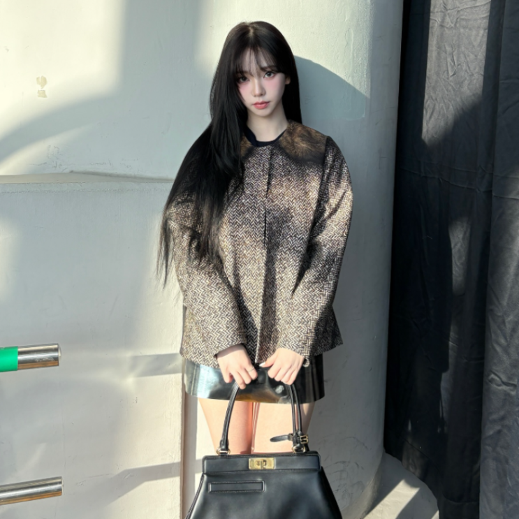  카리나 프라다 2025 봄신상 패션 아이템 어떤거?