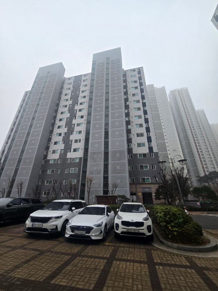  인천시 부평구 십정동(경원대로) 부평금호어울림아파트 105동 욕실 2칸 평돔간접조명,도기설치 작업 입니다.