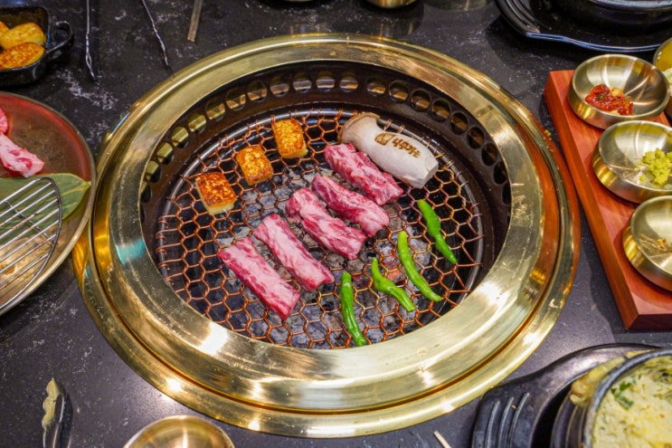  여의도 소고기 맛집 직접 구워주는 나무가든 동여의도점