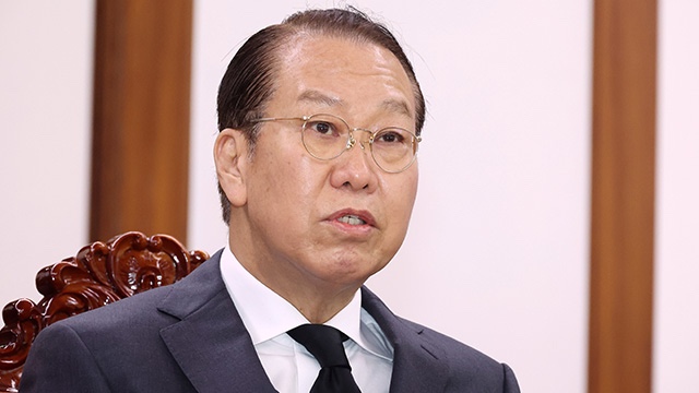 국민의힘 <b>권영세</b>, ‘내란선전죄’ 고발 <b>유튜버</b>들에게 <b>설 선물</b>... 