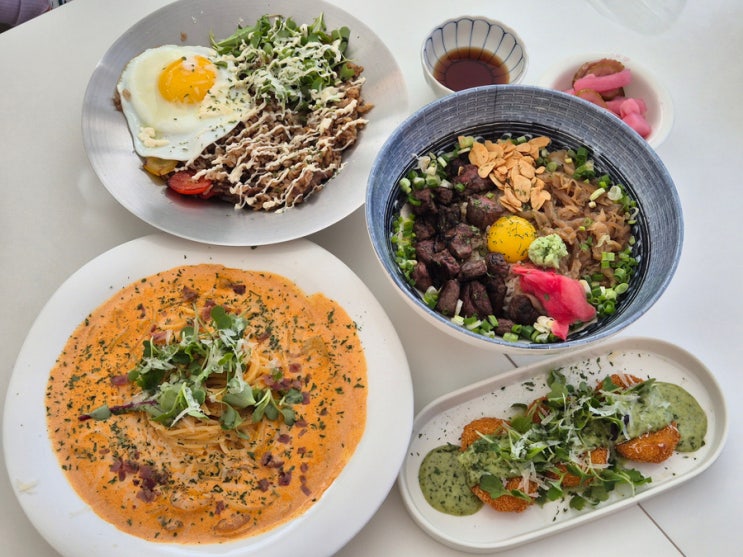  수원 경기대 맛집 오위키친 맛과 분위기 모두 잡은 감성 브런치 카페
