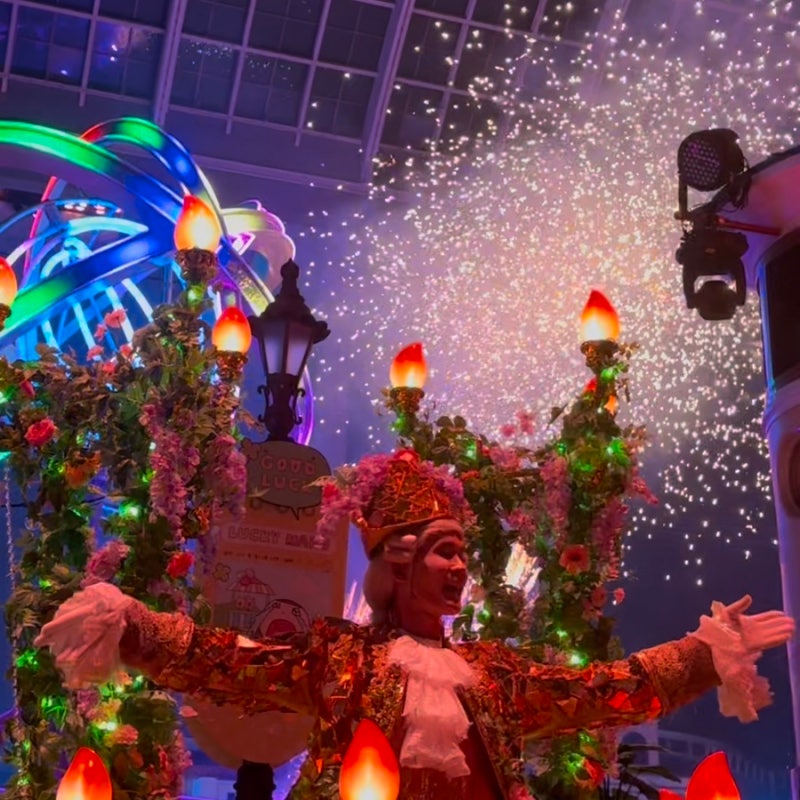 Lotte World Jamsil: Parade Times and Best Viewing Spots Tips