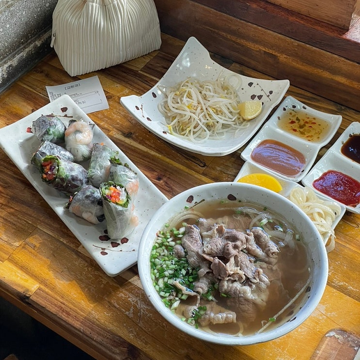  부산 서면 맛집 베트남쌀국수 퍼란:혼밥 반쎄오 월남쌈말이