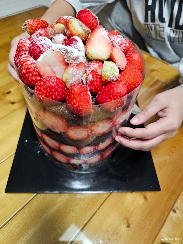  주말에 딸기시루 사려고 대전 성심당 본점 케익부띠끄를 방문해서 오픈런 후 주차장 및 웨이팅 후기