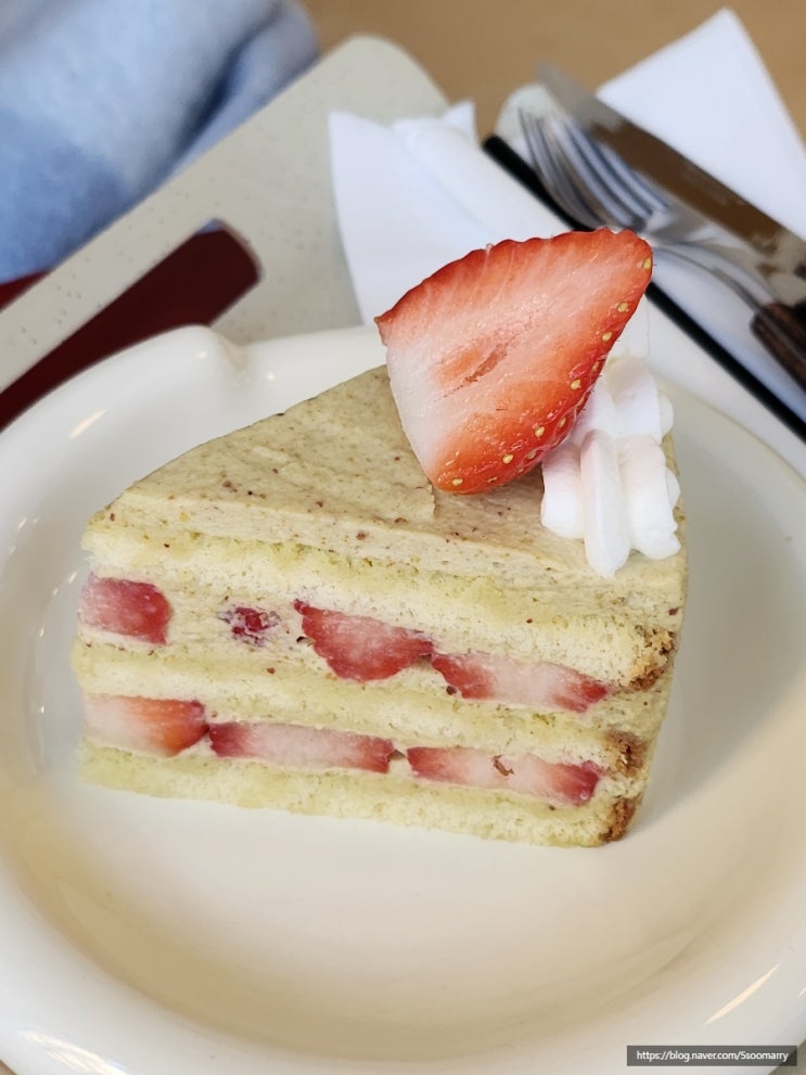  원주 디저트 맛집 카페 피스오브에잇 무실동 딸기 케이크