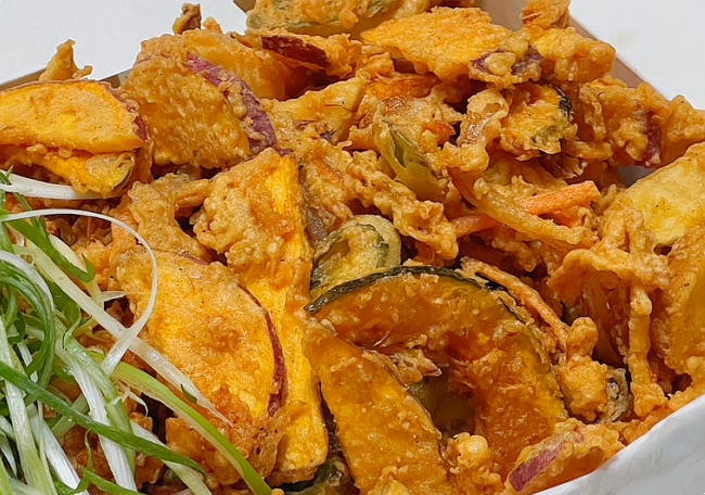  대전치킨맛집 아자자야채치킨 드셔보세요.