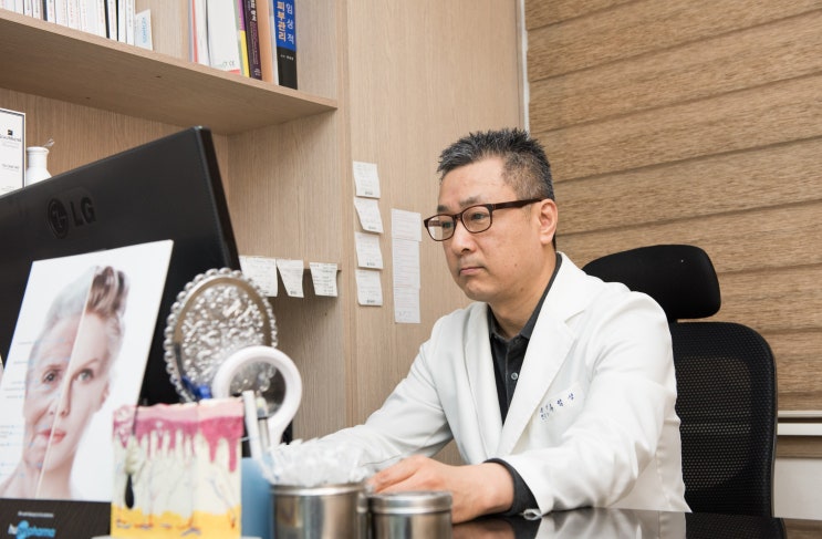  서울대입구점제거/점빼기, 점빼고 더욱 깨끗한 얼굴로 올한해를 시작하세요 <신원동인근피부과>