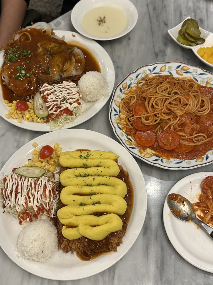  광주 용봉동 맛집 돈까스 만드는 남자 비엔날레점