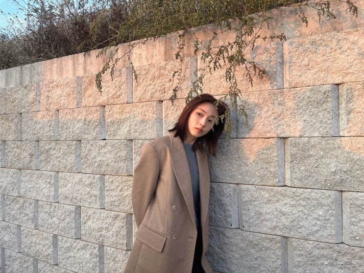  멜로영화에 합류한 전소니의 매력적인 블레이저 여성 자켓으로 막스마라 더블브레스트 블레이져 코디