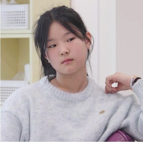 ‘<b>슈돌</b>’ <b>정성호</b> 딸 수애, 15kg 감량 후 달라진 미모로 눈길