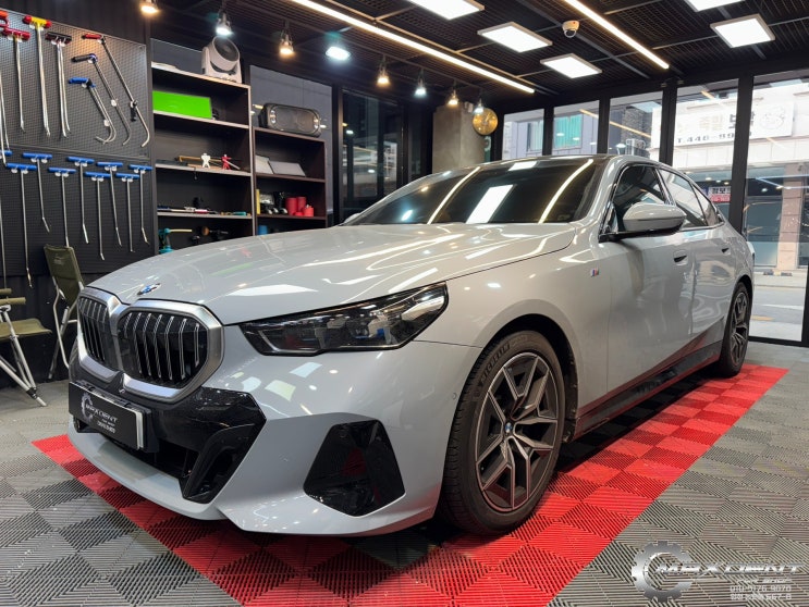  시흥 1급공업사 BMW G60 5시리즈 찌그러짐 말끔하게 수리