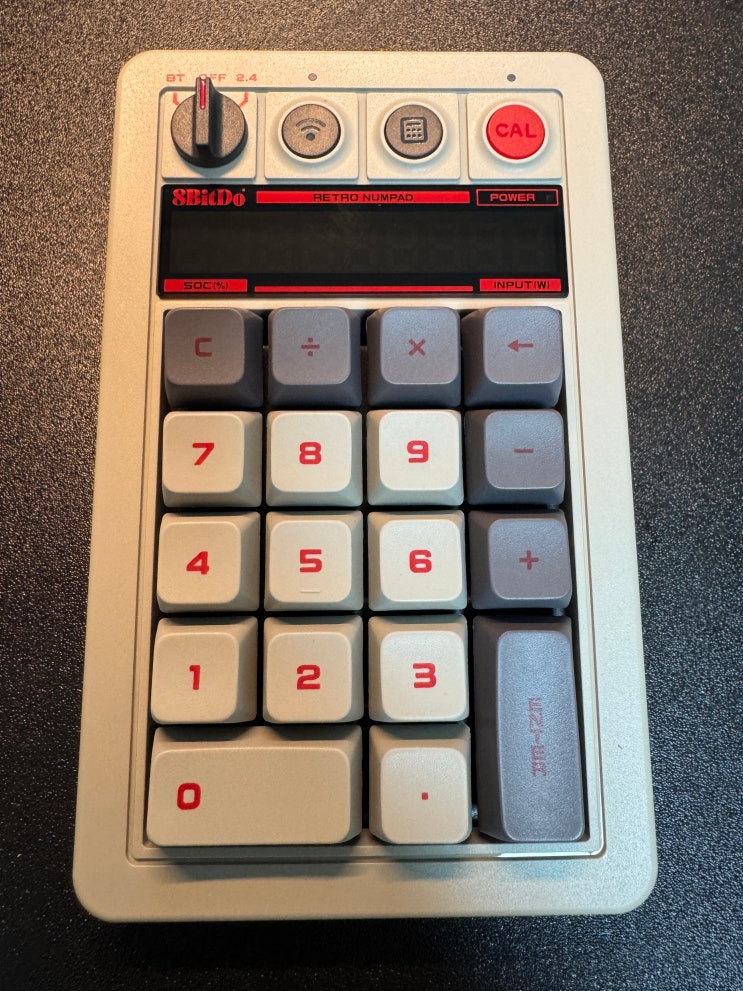  8BitDo 레트로 기계식 넘버패드 리뷰 – 실용성과 감성을 겸비한 키보드